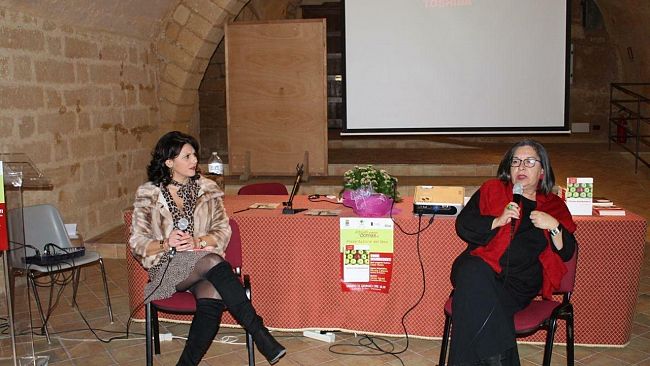 video-partanna-intervista-alla-scrittrice-ester-rizzo-e-al-presidente-dellassociazione-palma-vitae-giusy-agueli