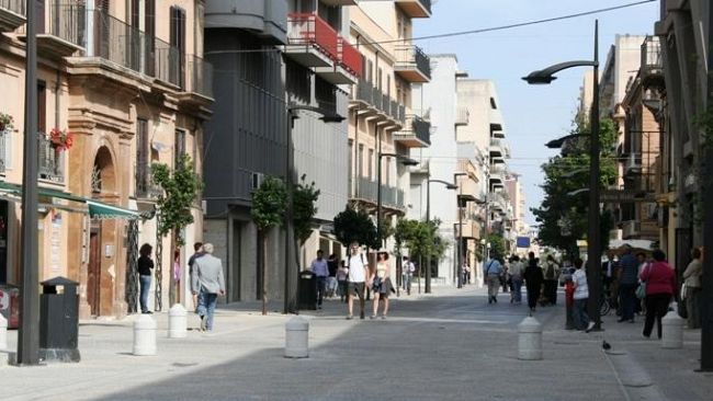 Marsala. Saldi estivi: sabato chiusura al traffico di via Roma