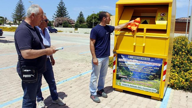 Marsala. Rifiuti tessili: trenta i contenitori nel territorio