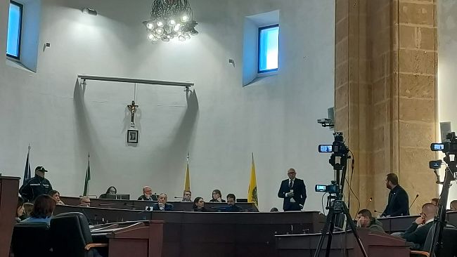 mazara-consiglio-comunale-11022026-la-seduta-si-ferma-ad-interrogazioni-e-comunicazioni-il-resoconto