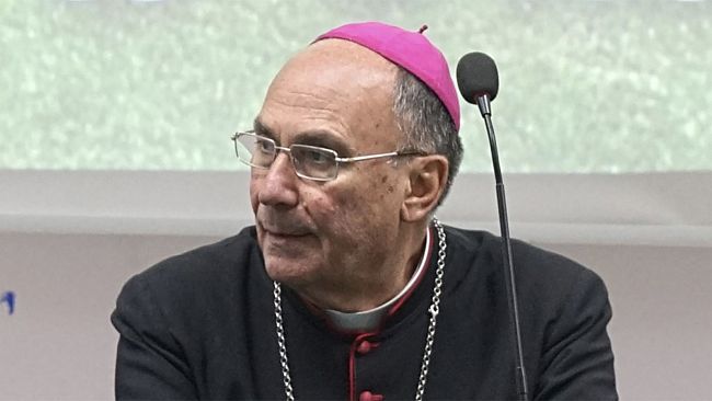 Mons. Giurdanella invoca fine dei conflitti e azioni di pace, evidenziando il dolore dei bambini di Gaza e Ucraina