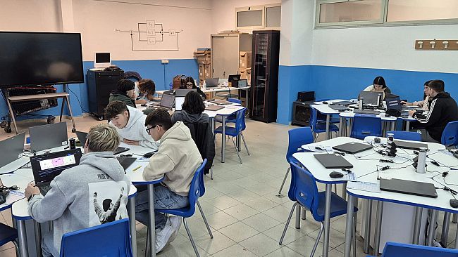 Svolte all’I. Tecnico Industriale “L. Da Vinci” le prove di selezione scolastica dei Campionati Italiani di Informatica