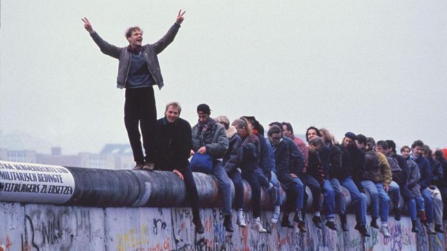 Ultime della sera: “Il ricordo del muro di Berlino”