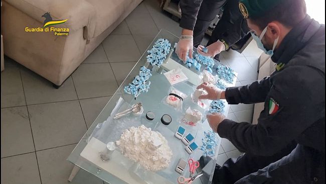 Maxi sequestro a Palermo, la GdF arresta produttore e grossista di crack