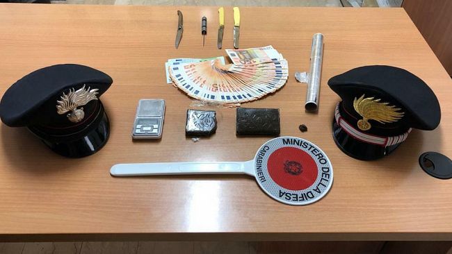 Controlli a tappeto del territorio, i Carabinieri arrestano uno spacciatore