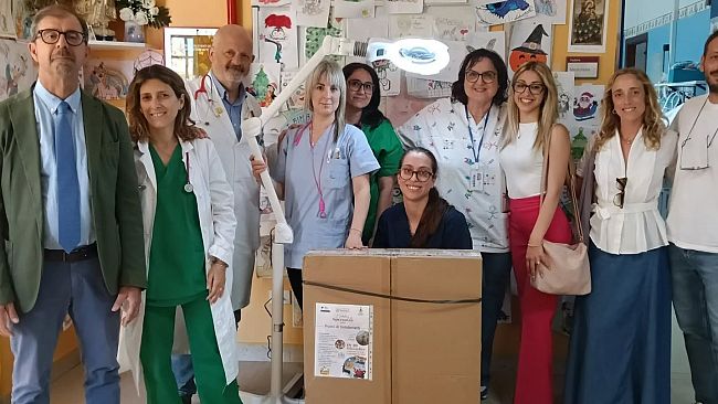 Trapani, donazione di lampade scialitiche all’Unità di pediatria dell’Ospedale Sant’Antonio Abate