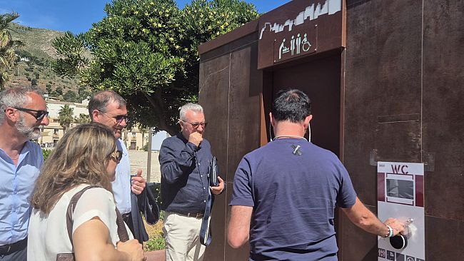 bagni-pubblici-smart-a-castellammare-via-al-servizio-nelle-zone-balneari