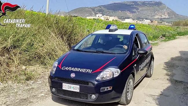 Trapani: causa incidente, scappa ma perde la targa. Denunciato