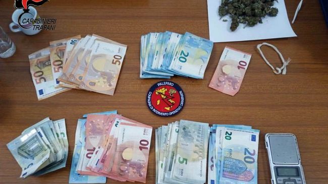 Alcamo, arrestato 29enne accusato di spaccio di marijuana