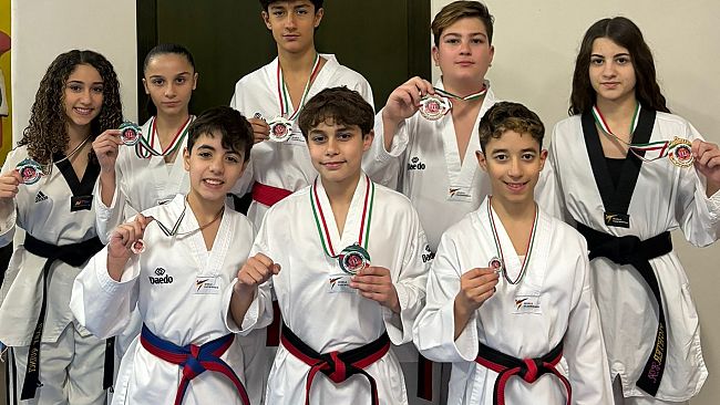 Due castelvetranesi Adele Monachella e Francesco Santoro vincono l'oro ai Taekwondo Championsip in Campania