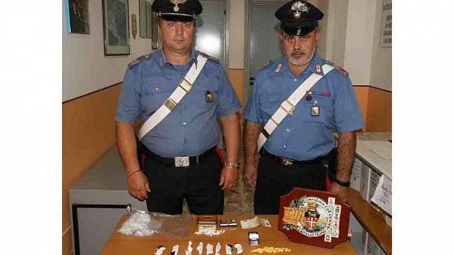 Castelvetrano, il cane “Derby” fiuta più di 50 dosi: due arresti dei Carabinieri