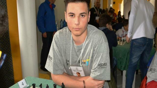 Gabriele Marino vince i giochi sportivi degli Scacchi al Liceo Adria-Ballatore