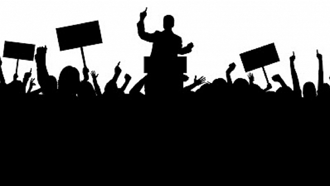 quando-un-titolo-fa-arrabbiare-i-politici-e-se-mettessimo-da-parte-i-retro-pensieri-e-ci-rimboccassimo-le-maniche