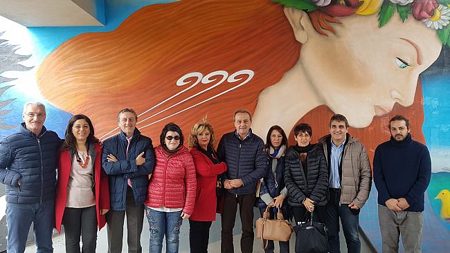 VIDEO: Cgil, Cisl e Uil insieme al Trapani Calcio “colorano il muro dell’indifferenza”