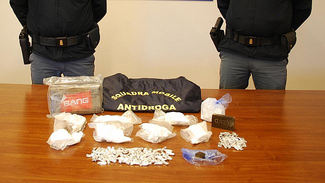 arrestato-dalla-polizia-di-stato-con-2-kg-di-cocaina