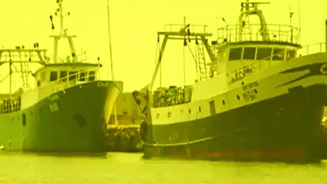 Sospesi termini fiscali e previdenziali per i pescherecci sequestrati. Iniziativa del sen. Santangelo (M5S)