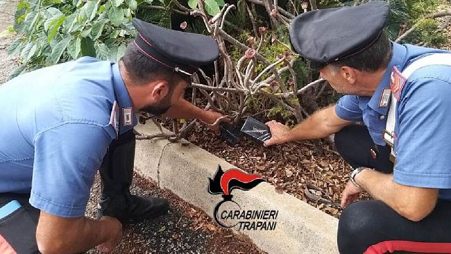 marsala-ruba-profumi-da-un-negozio-denunciato-dai-carabinieri-un-46enne