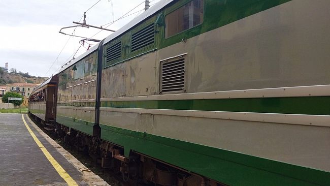 Trapani, giovane tenta suicidio alla stazione ferroviaria
