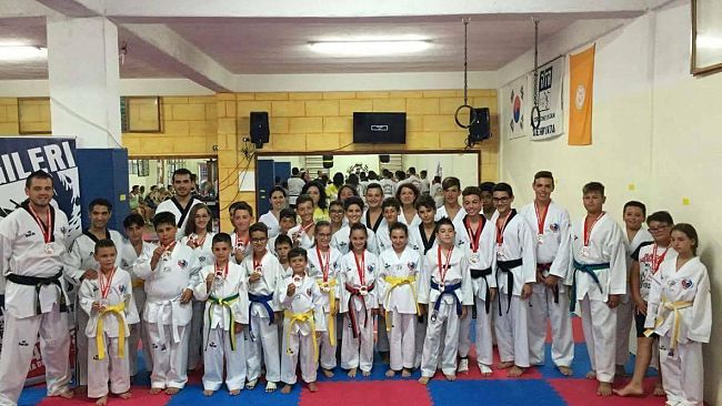 18 medaglie per la scuola Taekwondo Angileri all’International Catania Cup 2016