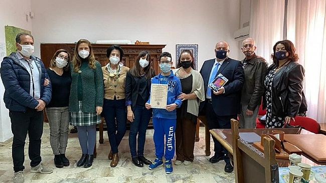La Mediolanum e l’associazione la scatola del tempo donano un tablet ad un alunno dell’I.C.Radice Pappalardo”