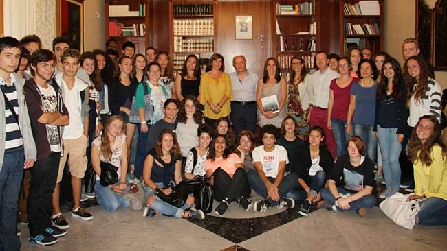 Studenti francesi in visita al Comune si sono incontrati col sindaco Alberto Di Girolamo