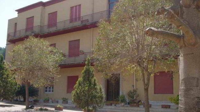 Valderice, avrebbe tentato la fuga dal centro d’accoglienza: grave un migrante