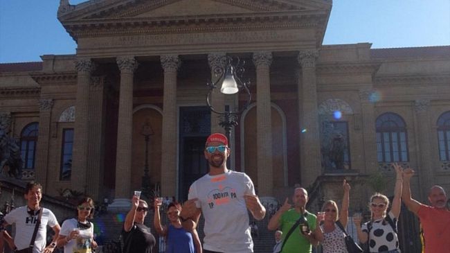Giuseppe Bica ce l’ha fatta: a piedi da Trapani a Palermo in 24 ore