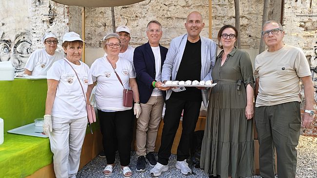 il-dattilo-cannolo-fest-si-presenta-a-palermo-dal-tre-al-cinque-luglio-la-quinta-edizione