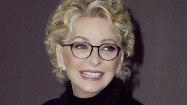 Addio a Enrica Bonaccorti: icona di stile e intelligenza della TV italiana