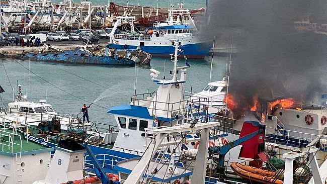 Mazara, incendio a un peschereccio. Nota della Capitaneria di Porto