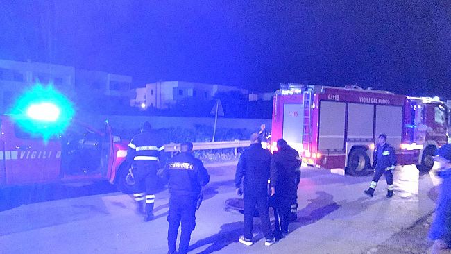 Trapani, tombino si ribalta: auto danneggiate