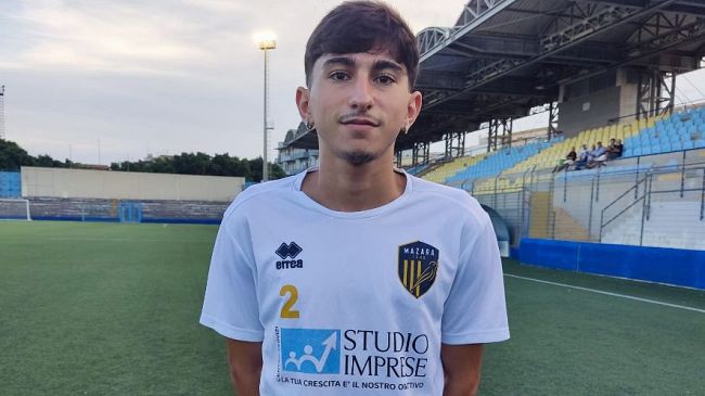 Mazara calcio: l'esterno Vincenzo Russo ancora in gialloblù