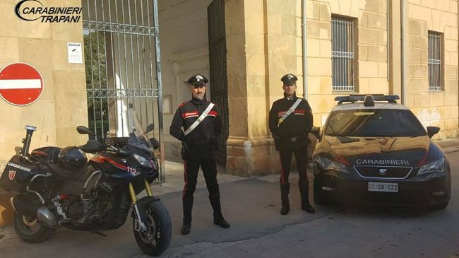 Accoltella la moglie 55 volte riducendola in fin di vita. Fermato dai Carabinieri 43enne mazarese