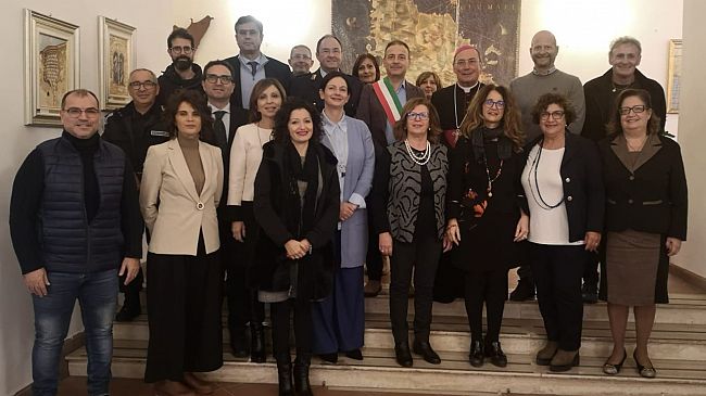 Mazara, il Vescovo Giurdanella in visita al Comune