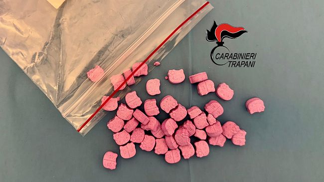 Giro di vite sui parcheggiatori abusivi,  denunce e droga sequestrata