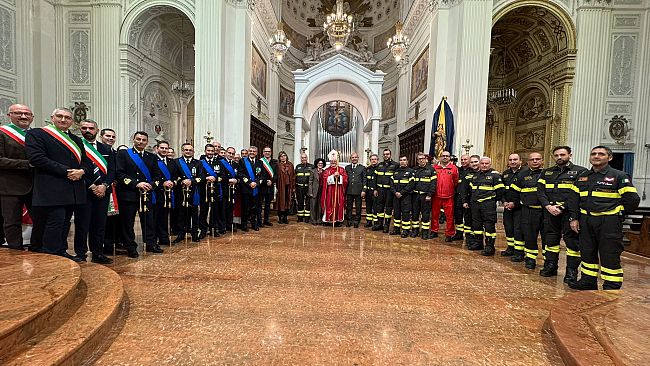 La Capitaneria di Porto e i Vigili del fuoco festeggiano la patrona “Santa barbara”