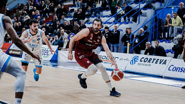 Trapani sepolta da Cremona 97-54. Coach Parente: «Zerbini, fallimento totale»