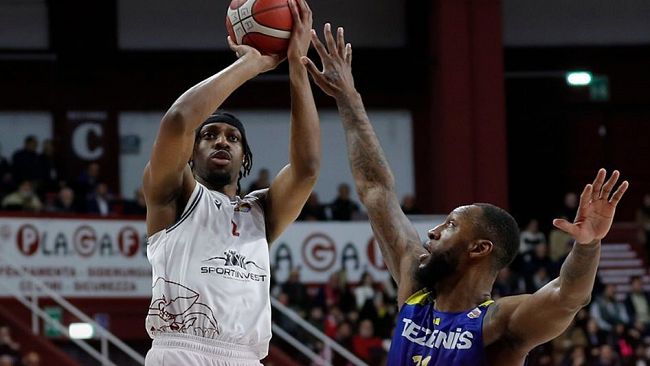 Trapani Shark è tornato, battuta Verona 89-81