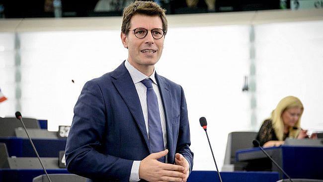 Covid-19, Corrao (M5S): “I pescatori allo stremo. La Commissione UE intervenga a sostegno del reddito”