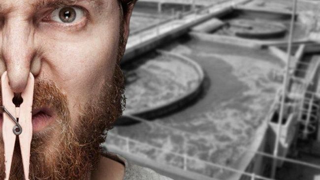 Mazara, fetore e miasmi insopportabili in tutta la Città. Cittadini denunciano: “emergenza ambientale!”. Sospetti su chi “lavora” le uve…