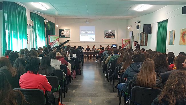 Bullismo e cyberbullismo, cosa sono e come difendersi