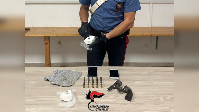 in-viaggio-con-armi-munizioni-e-droga-fermato-alcamese