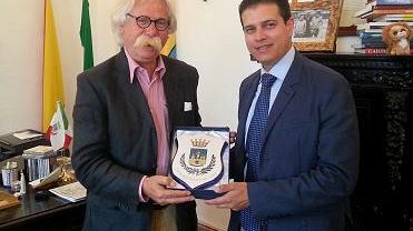 Visita dell’Ambasciatore Sanchez Campos al palazzo di città