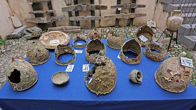 Presentati a Palermo i reperti recuperati nei fondali di Levanzo