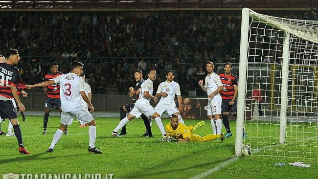 Trapani sconfitto dal Cosenza ma non è ancora finita