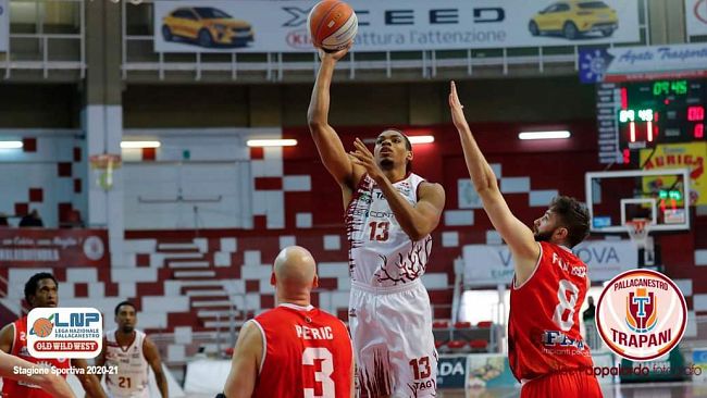 La capolista non sbaglia: Trapani abbatte Cento 80-61