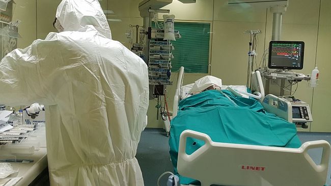 ​Avvocato ustionato con acido da una cliente, ricovero in Terapia intensiva a Catania