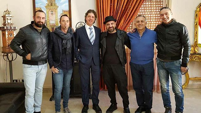 Il sindaco Castiglione e l’assessore Dilluvio ricevono “I Tintinnabula”
