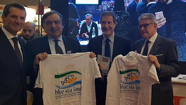 Presentata alla BIT di Milano la VII edizione di Blue Sea Land. Successo per la grande cassata siciliana preparata dai pasticcieri di Mazara del Vallo