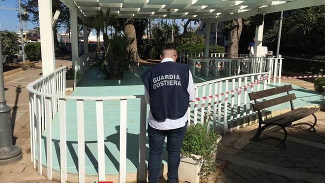 Sequestro strutture abusive sul lungomare mazarese. Comunicato della Capitaneria di Mazara